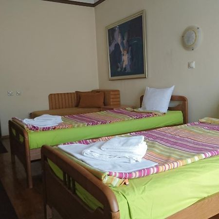Hostel Bimbo Skopje Eksteriør billede