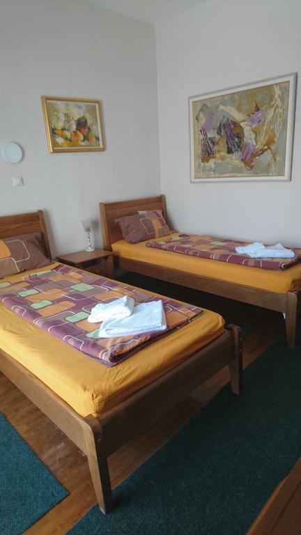 Hostel Bimbo Skopje Eksteriør billede