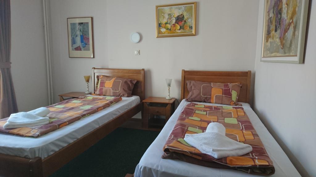 Hostel Bimbo Skopje Eksteriør billede