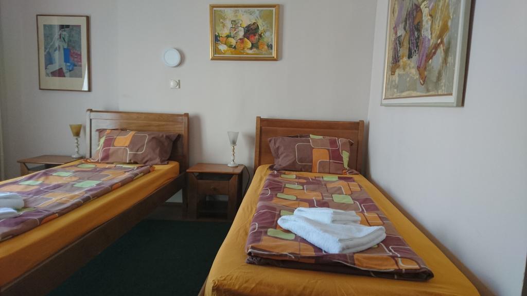 Hostel Bimbo Skopje Eksteriør billede