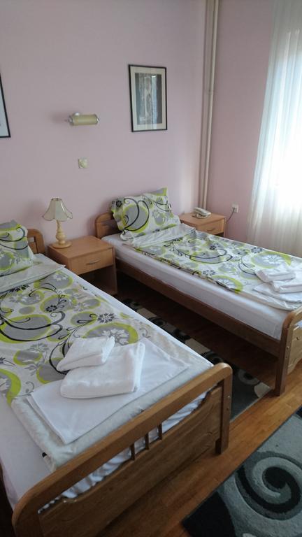 Hostel Bimbo Skopje Eksteriør billede