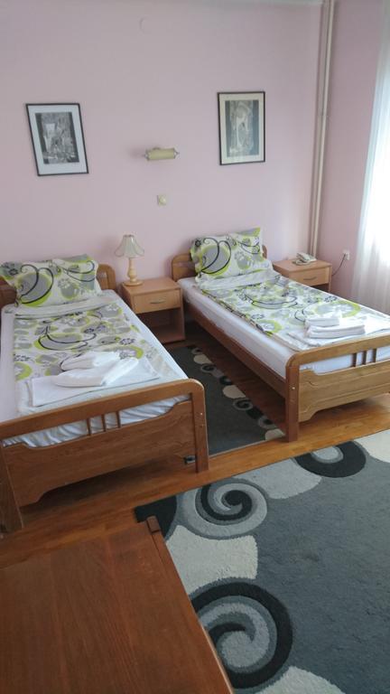 Hostel Bimbo Skopje Eksteriør billede